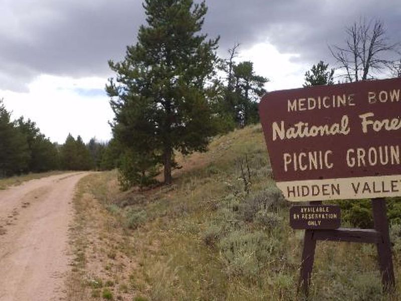 HIDDEN VALLEY GROUP PICNIC AREA ENTRANCE SIGN