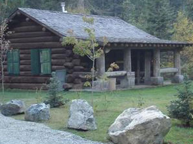 KELLY FORKS CABIN