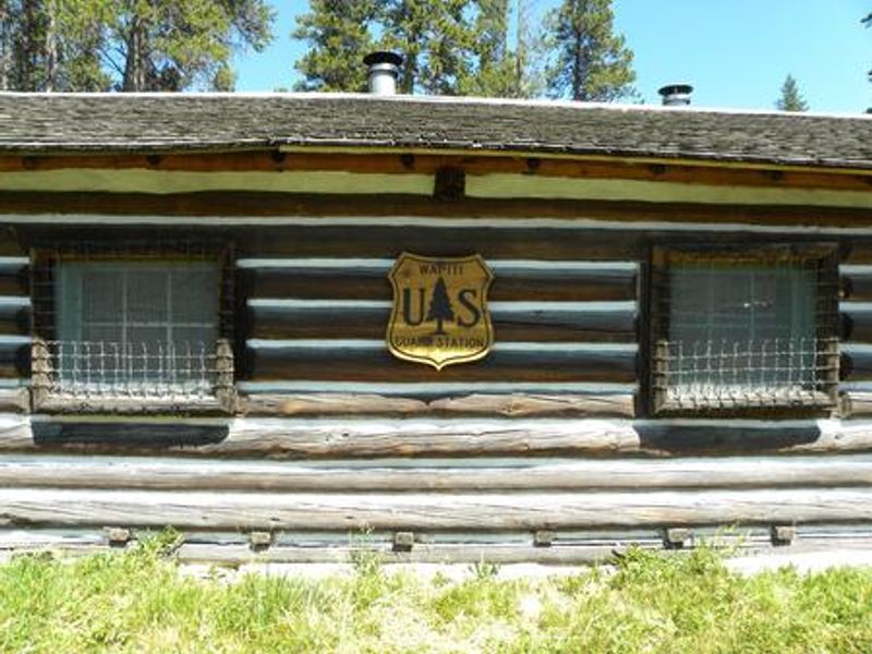 Wapiti Cabin