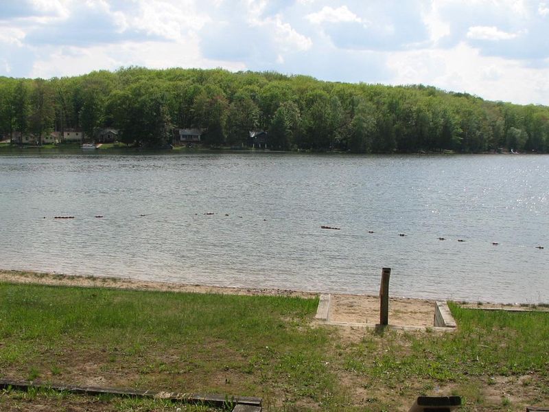 A view of Island Lake from the Island Lake Day Use Area