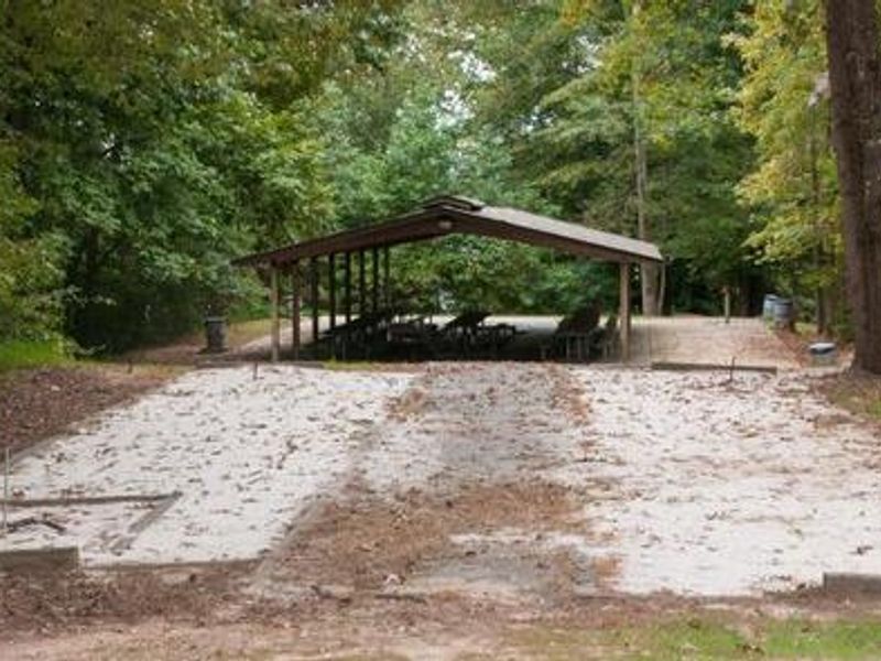 Sweetwater Day Use Pavilion and Horseshoe Pits
