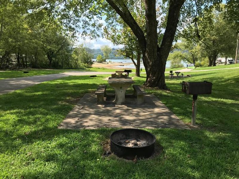 OBEY RIVER PARK TENT ONLY SITES