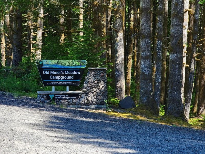 Old Miner's Meadow Group Campground portal sign