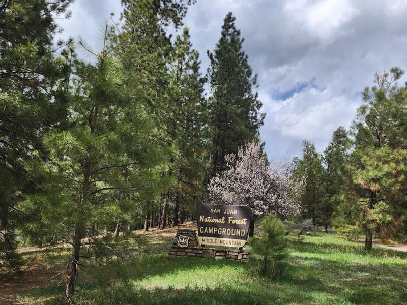 Middle Mountain entrance sign