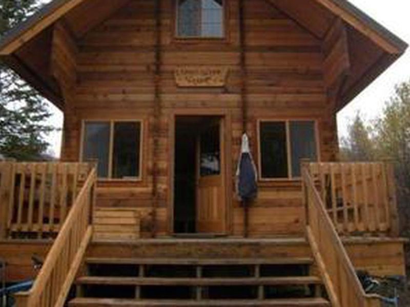 TROUT LAKE CABIN