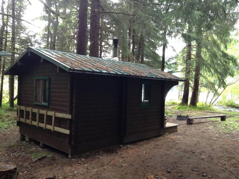 SITKOH LAKE (WEST) CABIN