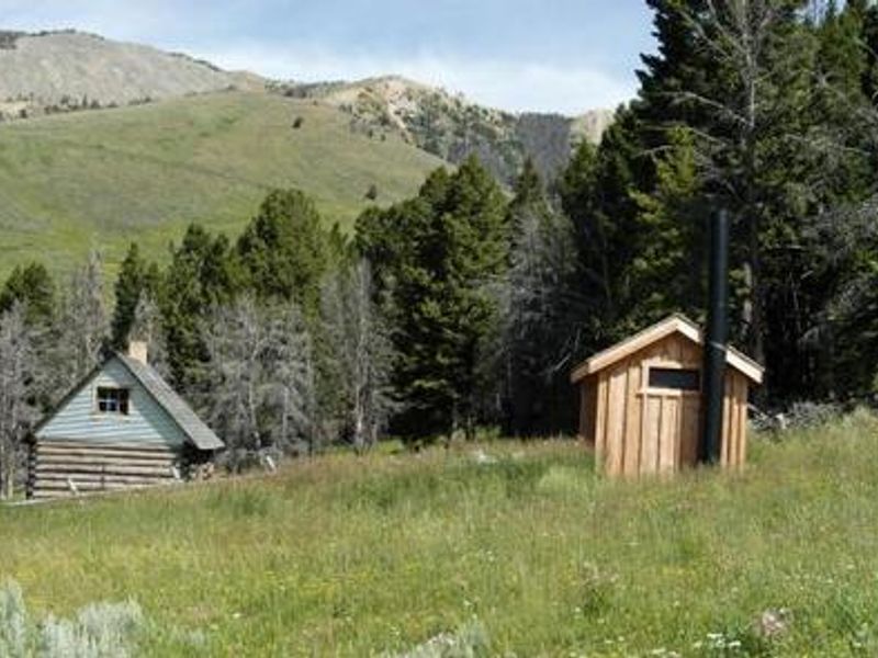 ANTONE CABIN OUTHOUSE