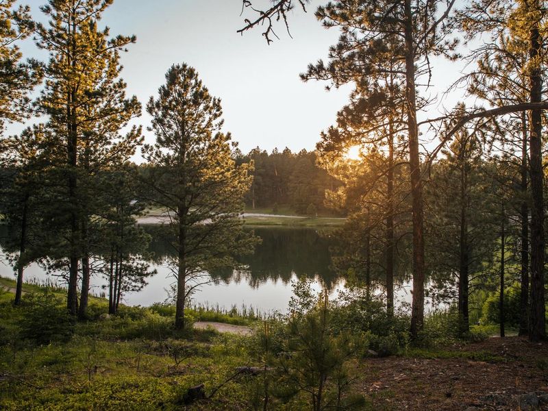 Sunset over Roubaix Lake