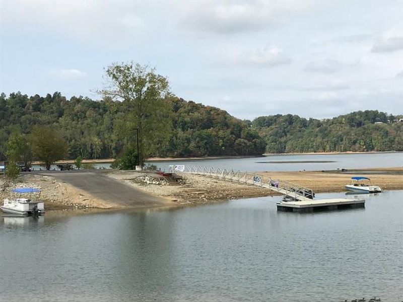 OBEY RIVER PARK CAMPGROUND LAUNCH RAMP AND COURTESY FLOAT IN THE FALL