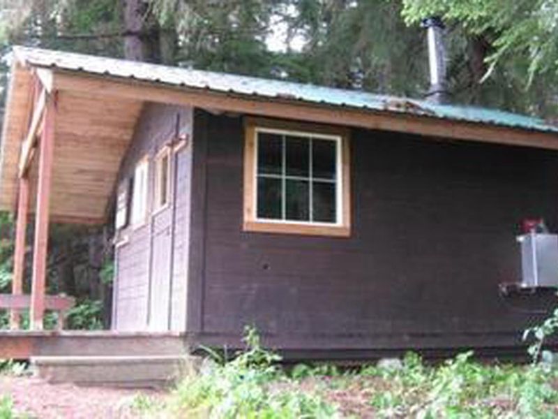 BIG JOHN BAY CABIN