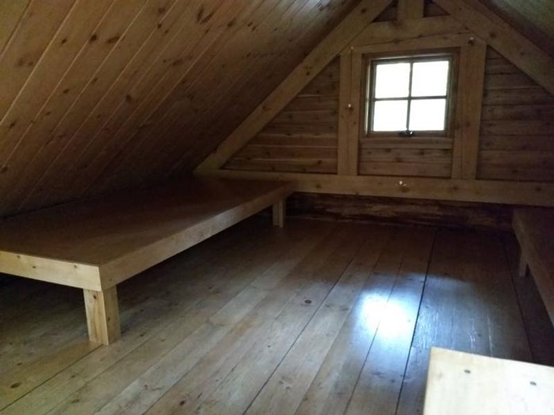 STARRIGAVAN CREEK CABIN