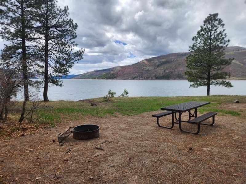 A Premium lake-side site