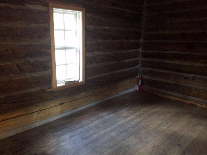 Crescent Mining Cabin 2 interior 1