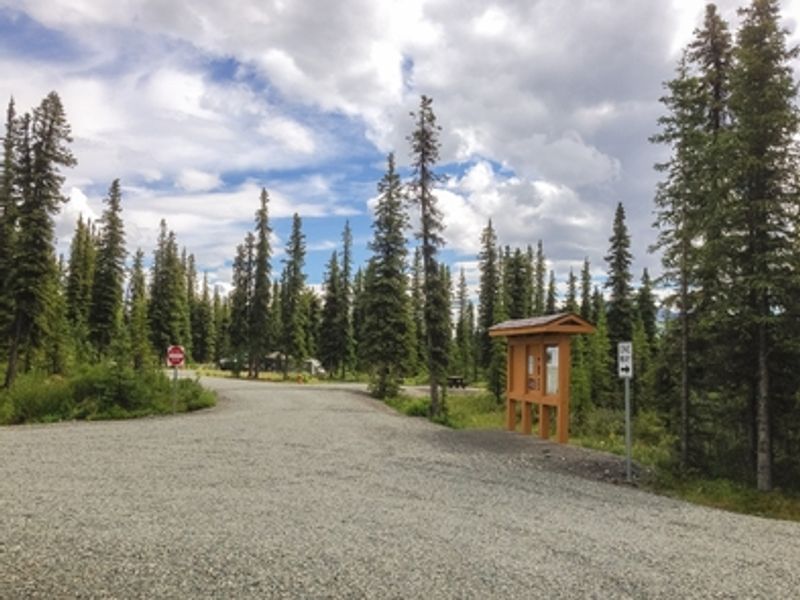 Kendesnii Campground is located in the Boreal Forest next to two lakes. Numerous recreational activities are available.