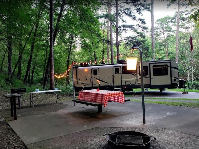 B Loop campsite offers a number of amenities available to campers.