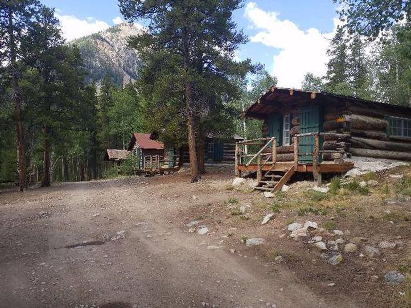 Crescent Mining Cabins