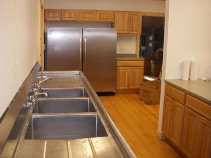 Commercial Kitchen "For Rent"