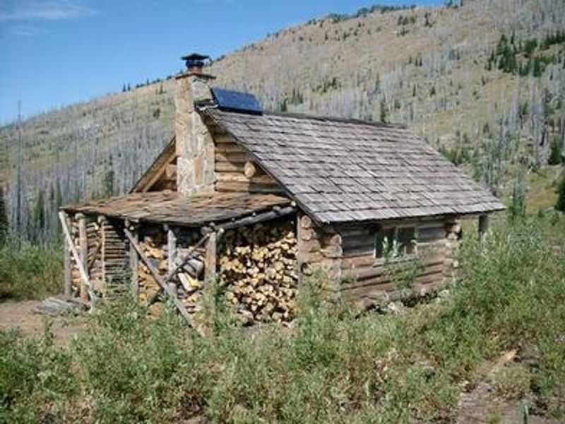 SNOW PEAK CABIN
