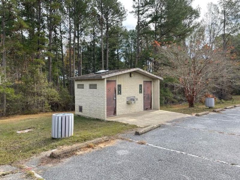 Mens' and womens' restroom.