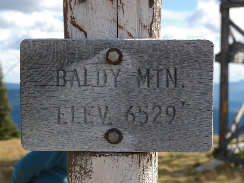 Mt. Baldy-Buckhorn Ridge Lookout elevation sign