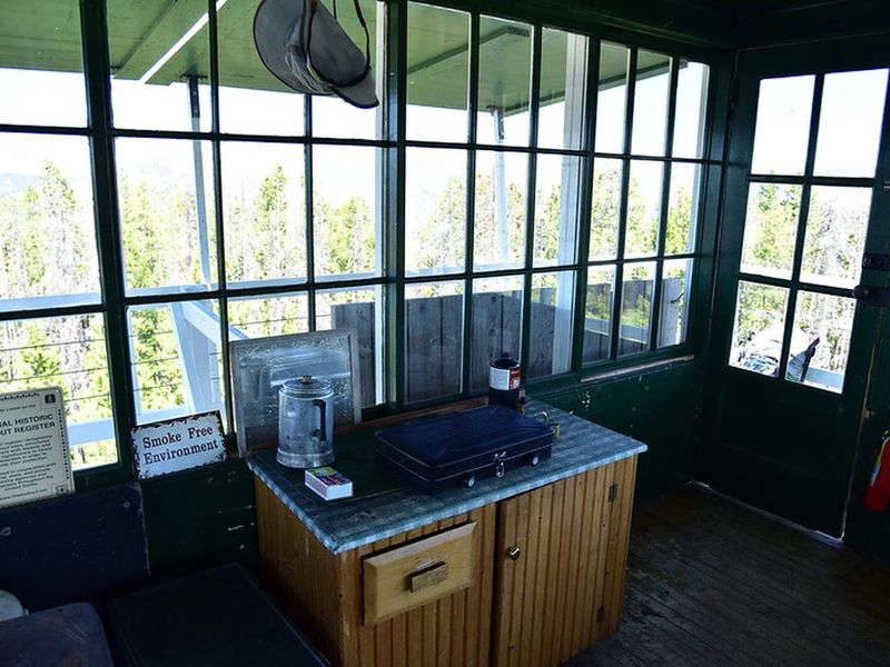 cook stove inside lookout