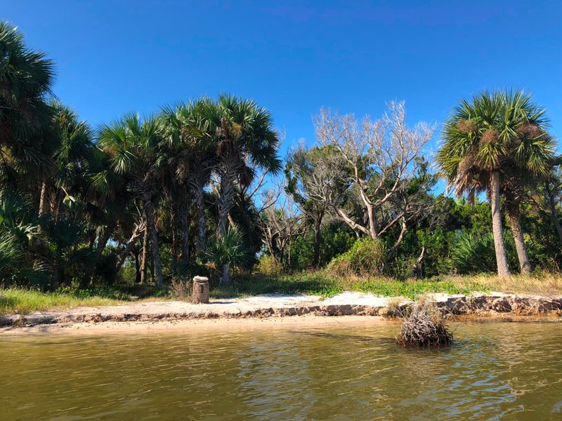The entrance of Middle Dredge campsite.