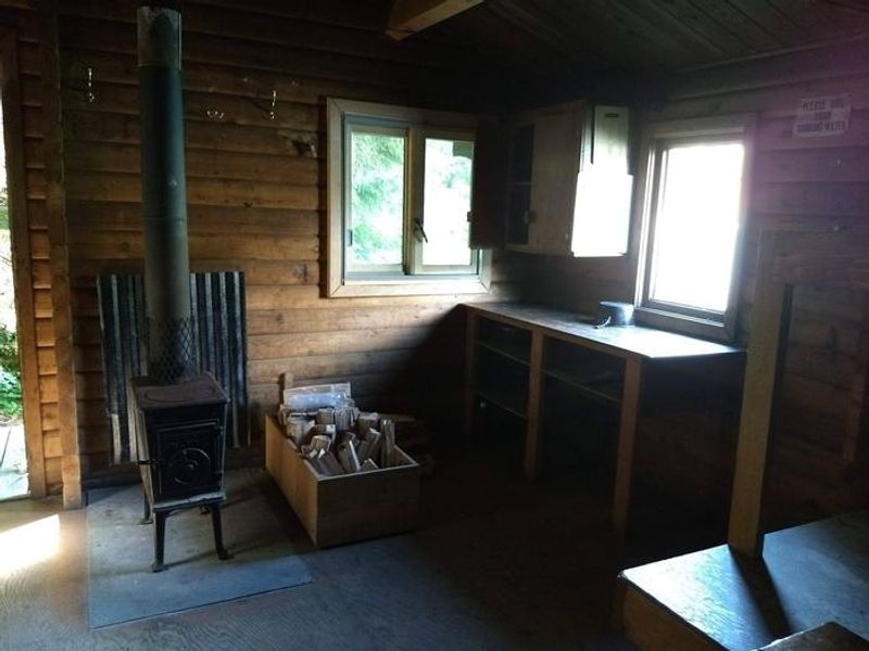 BARANOF LAKE CABIN