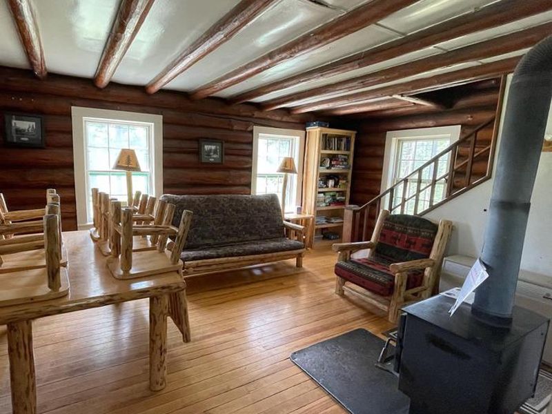 OLD CONDON RANGER STATION -living room 