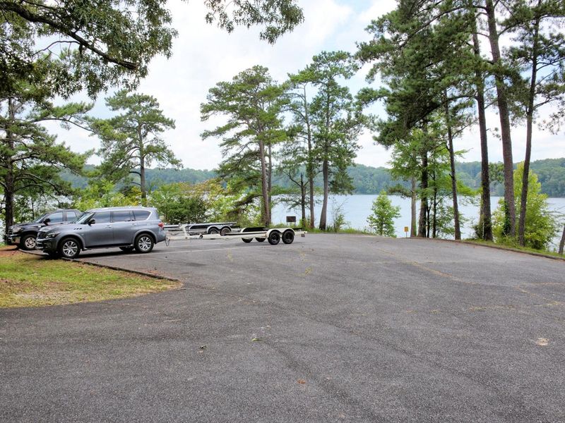 Old Hwy 41 #3 Boat Ramp Parking