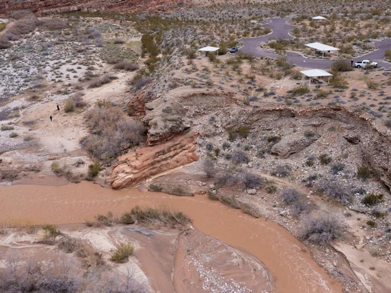 Some of the Lower Loop sites near the Virgin River.