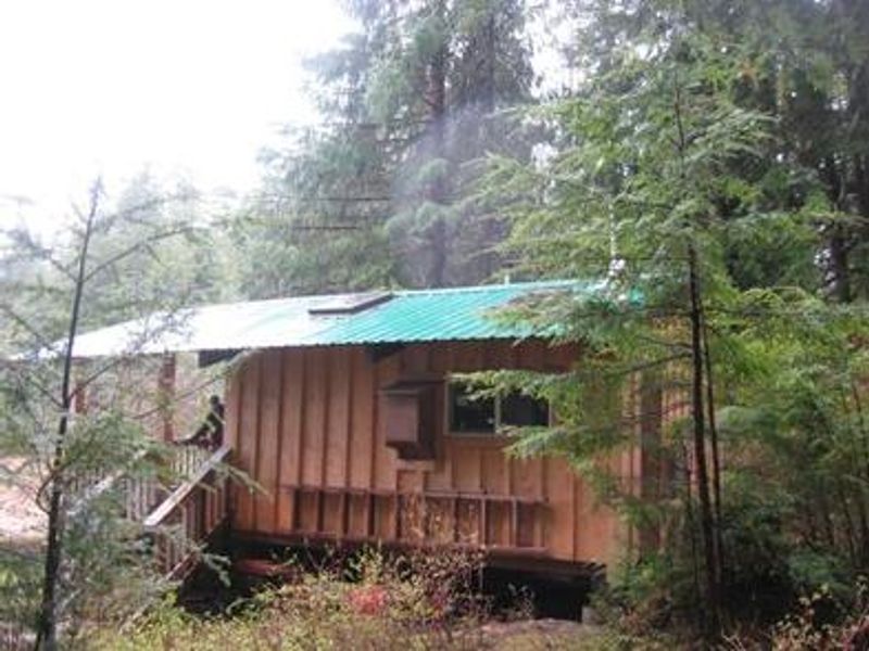 Spurt Cove Cabin