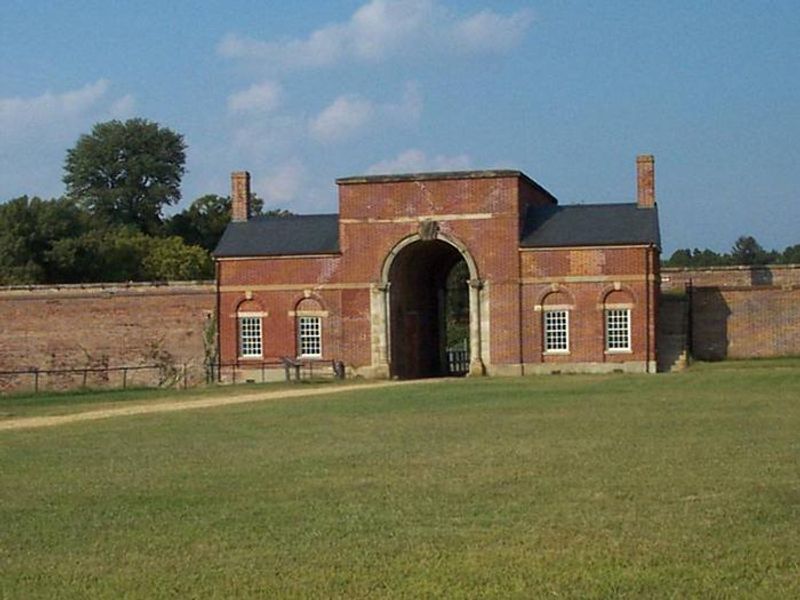 Main entrance to Fort Washington