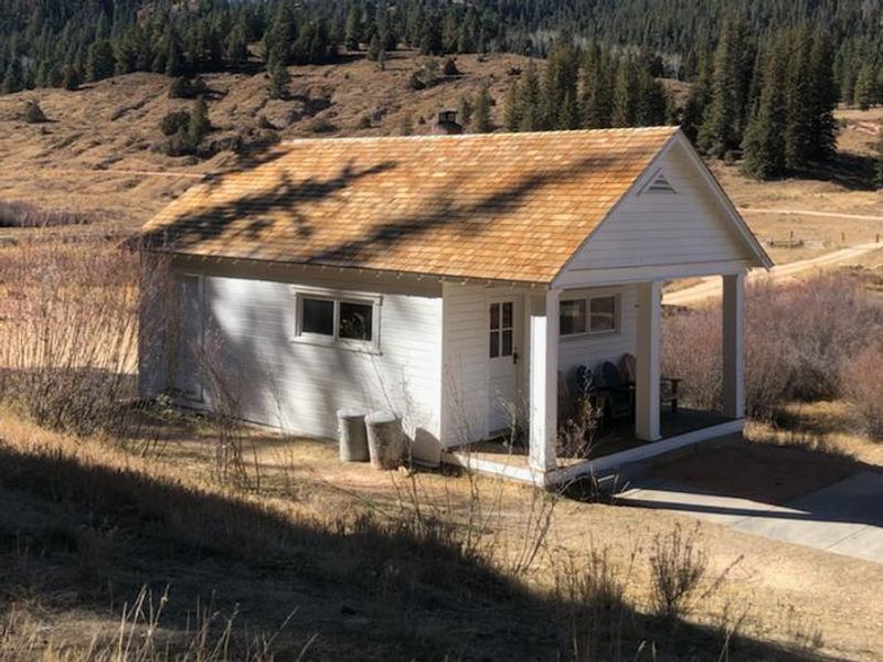 PODUNK GUARD STATION