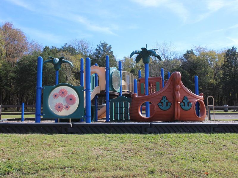 SEVEN POINTS (TN) - campground playground