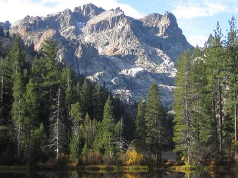 Sierra Buttes at Sardine Lake