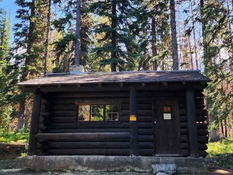 Horse Heaven Cabin exterior