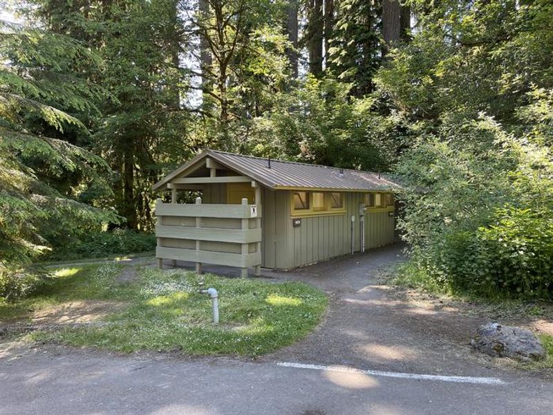 Loop A north bathroom