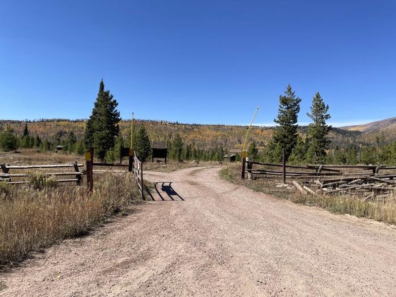 Hinman campground entrance