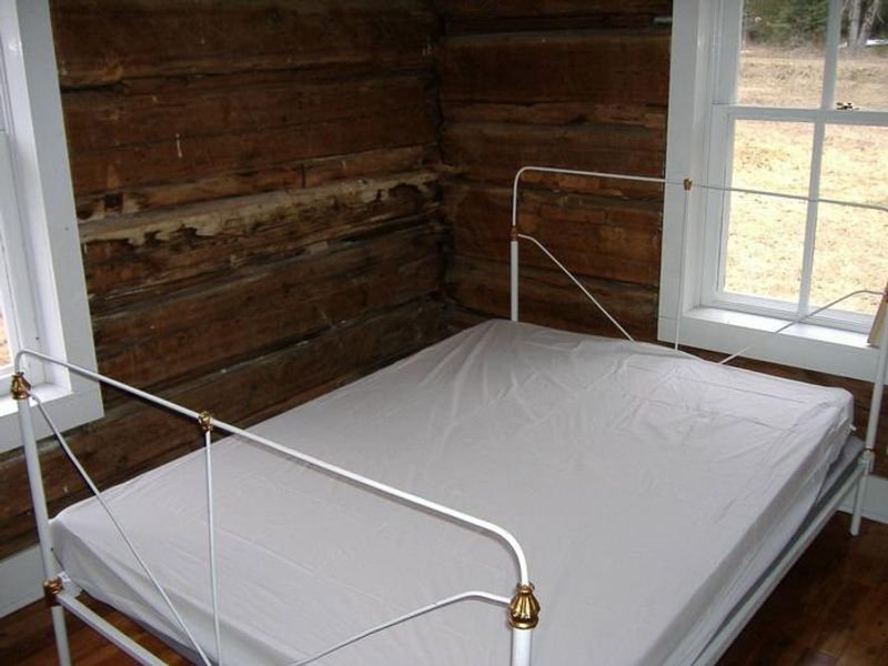 Downstairs Bedroom - Double Bed