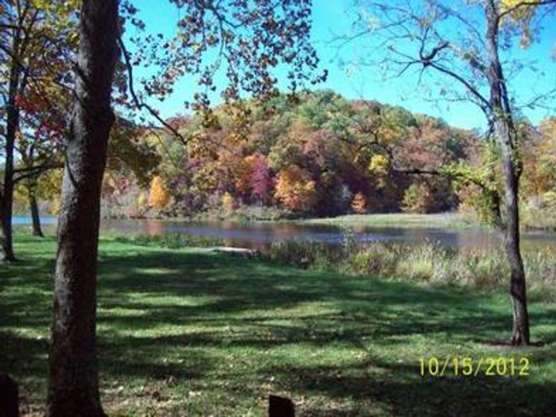 Noblett Lake in the fall