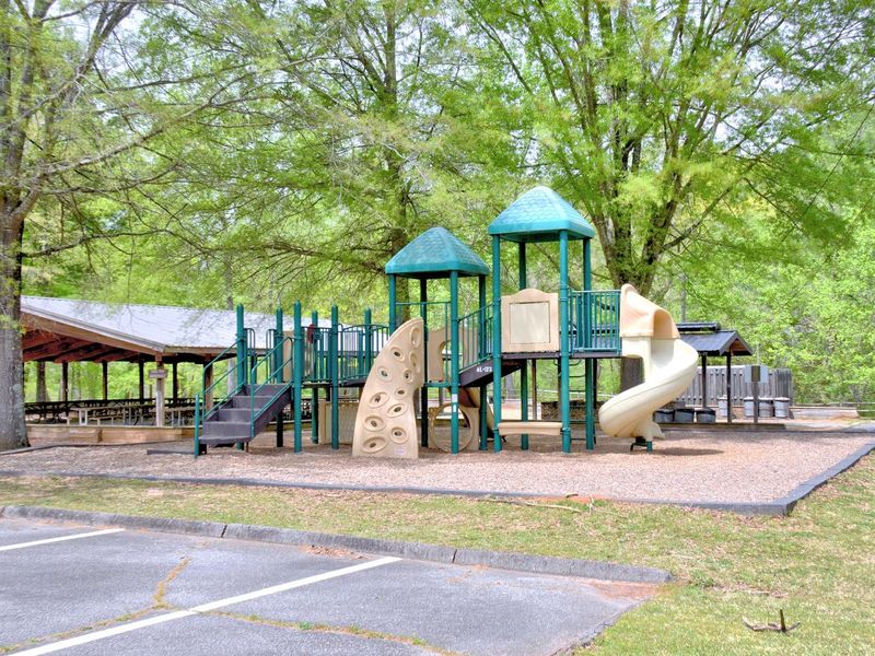 Riverside Park Day Use Area, Playground