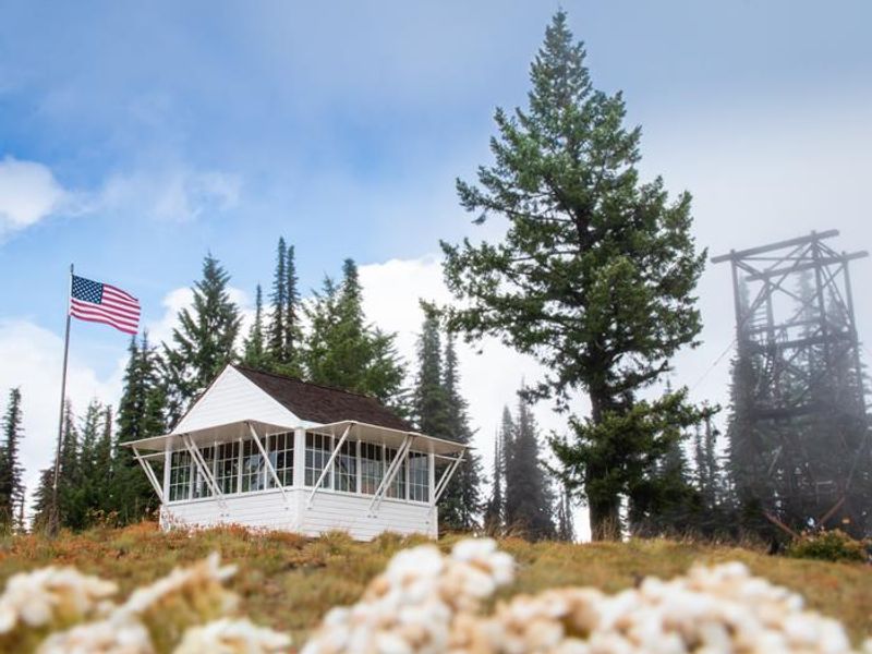 Spyglass Ground House