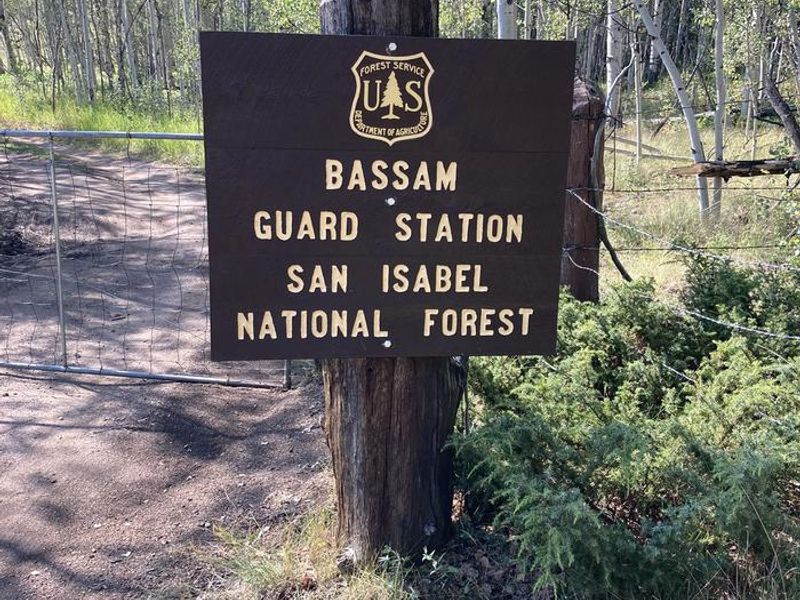 Bassam entrance sign