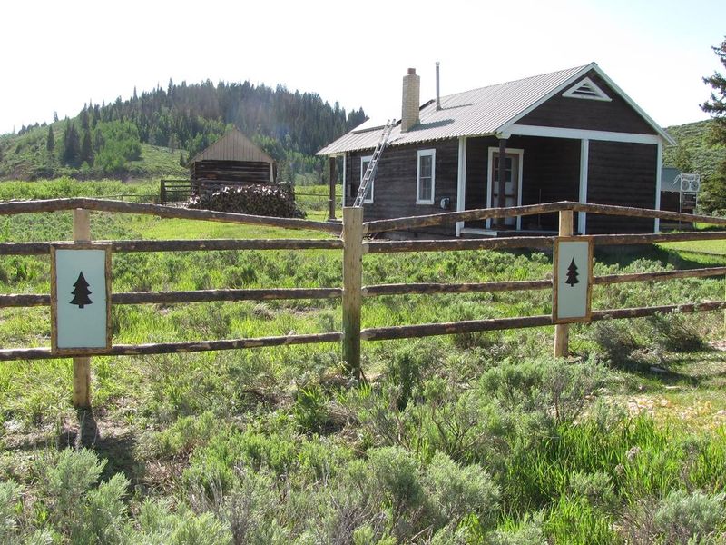 New fence put back to the original look.