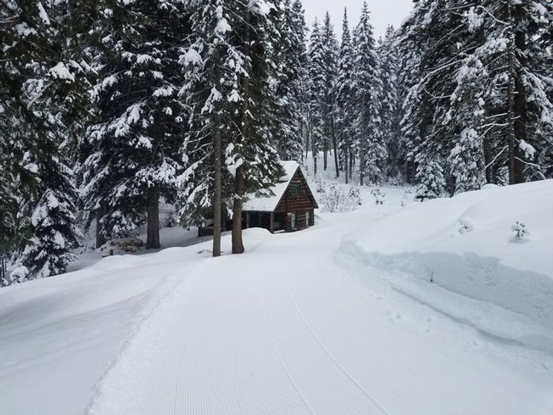 ADAMS RANGER STATION, snow