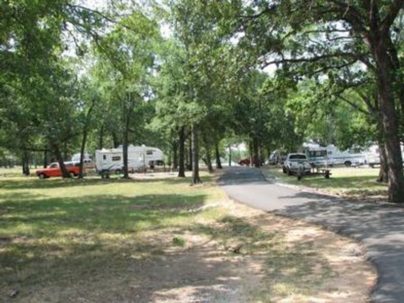 Flat Rock Creek offers full to partial shade on most of the campsites.