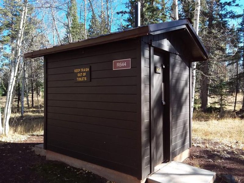 WINN Campground Toilets (Men)