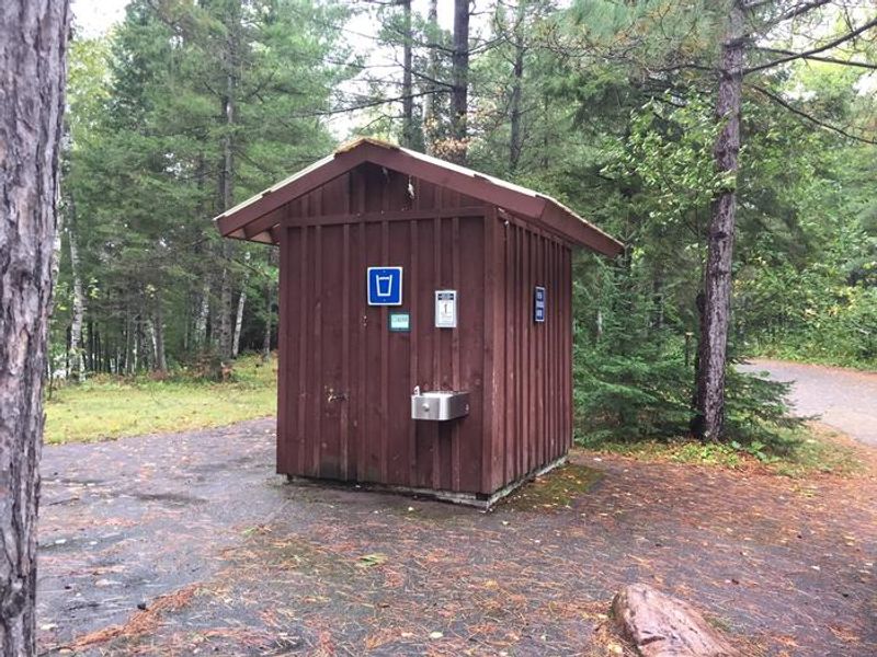 Twin Lakes campground has a solar well that provides water to forest visitors.