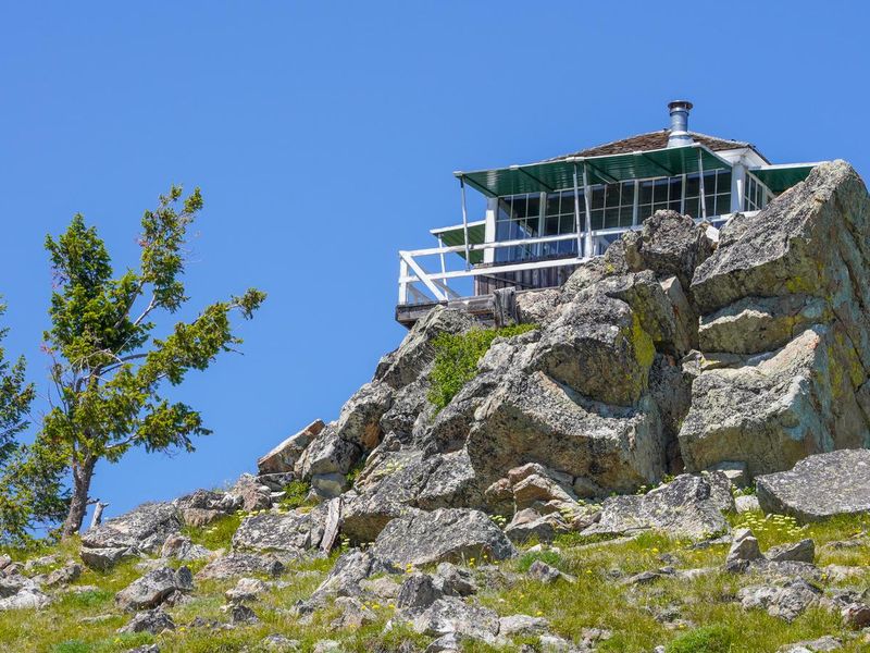 Gird Lookout from below