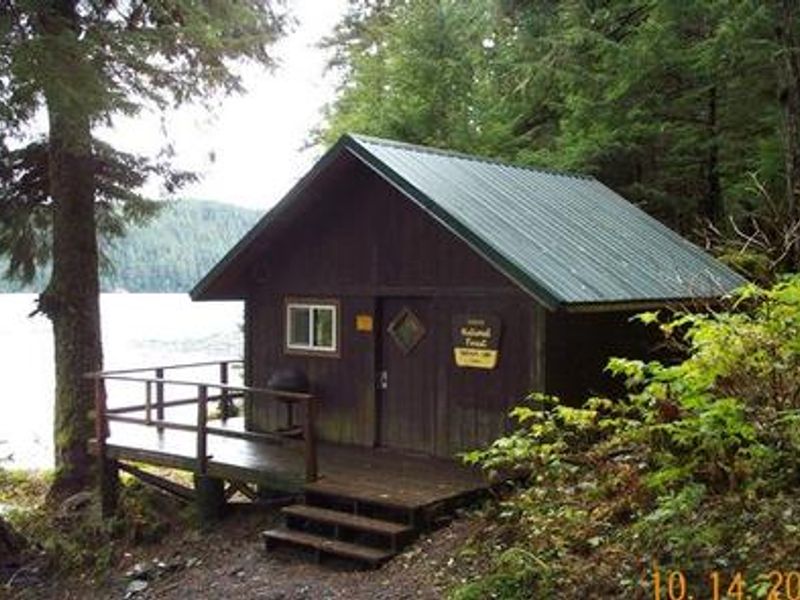 MCKINLEY LAKE CABIN
